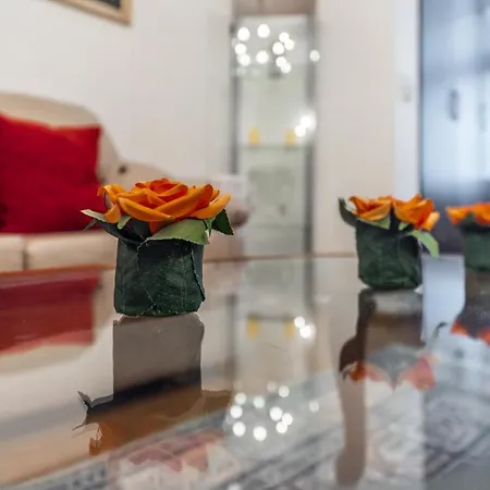 Vintage And Warm 2br In Apartamento Tirana