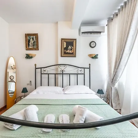 Vintage And Warm 2br In 公寓 地拉那
