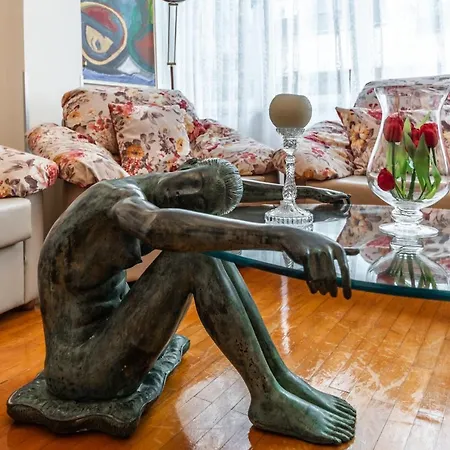 Vintage And Warm 2br In Tirana