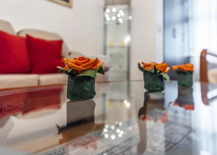 Vintage And Warm 2br In Lejlighed Tirana