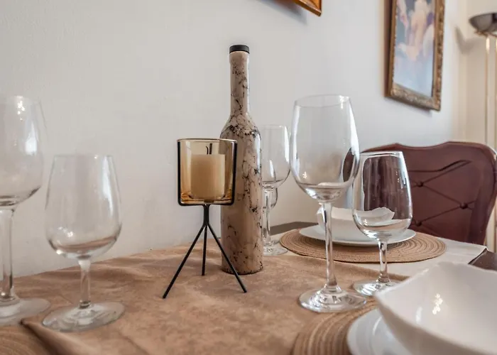 Апартаменты Vintage And Warm 2br In *